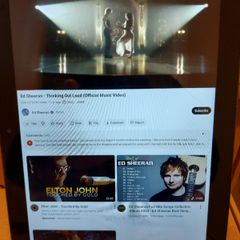Lenovo 10.1 tablet, Model TB-X505F working perfect. The screen is cracked but doesn't affect touchscreen
