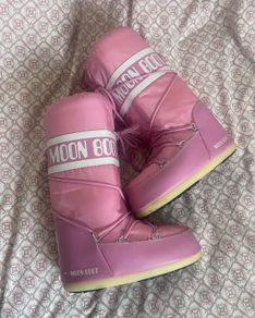 Moon Boots