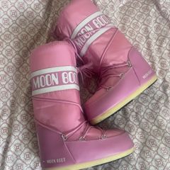 Moon Boots