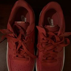 pink nike trainers