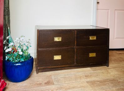 Chest of drawers