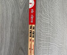 Vic Firth 5B drum sticks