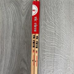 Vic Firth 5B drum sticks