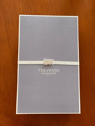 Vera Wang Champagne Flutes