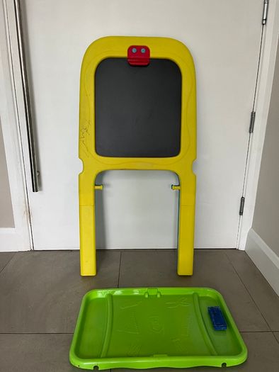 Art Easel - magnetic board and blackboard