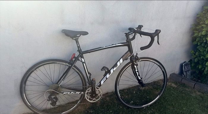 fuji racer bike