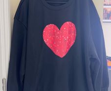Shein Lune Black with Printed Red Heart Round Neck Sweatshirt
