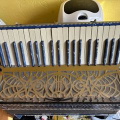 Cazali Verona piano accordion.