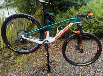 Megamo Track 2022 Carbon MTB  Size M  XTR Di2 DT Swiss 240