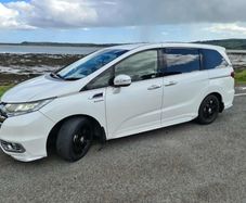 Honda Odyssey 2016 -8 seater Hybrid