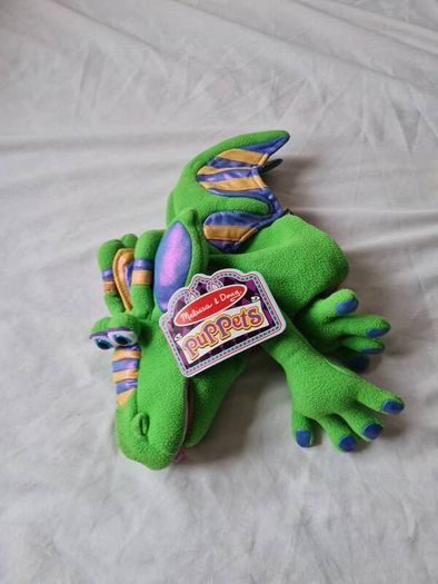 Mellisa and doug smoulder the dragon 12"puppet tags still attached