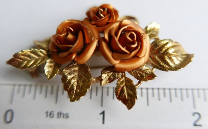 Vintage  Rose  Brooch
