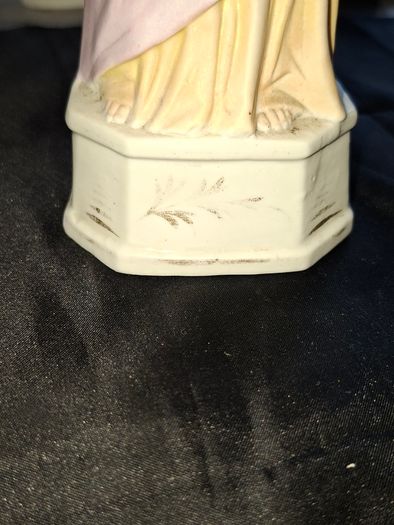 Sacred Heart of Jesus Statue, Postage Available or Collection is always welcome and Recommended in Rochfortbridge Westmeath