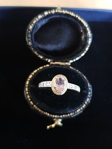 10 ct gold ring  with  Natural Amethyst stone and Diamonds