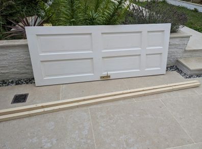 Free door