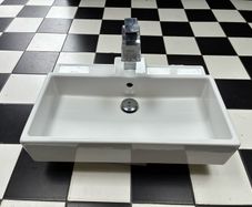 Ceramic Sink with Fittings