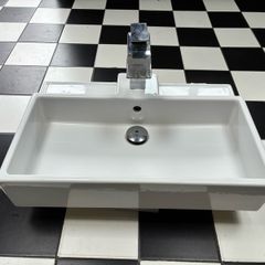 Ceramic Sink with Fittings