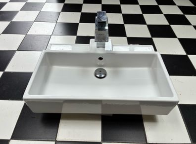 Ceramic Sink with Fittings
