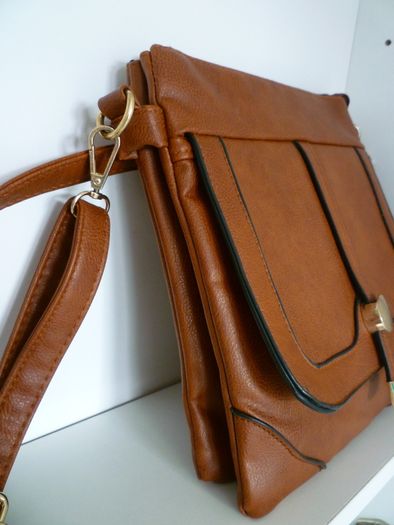 Hand Bag Crossbody Brown Faux Leather Multi Pocket Handbag- Purchased In Carraig Donn