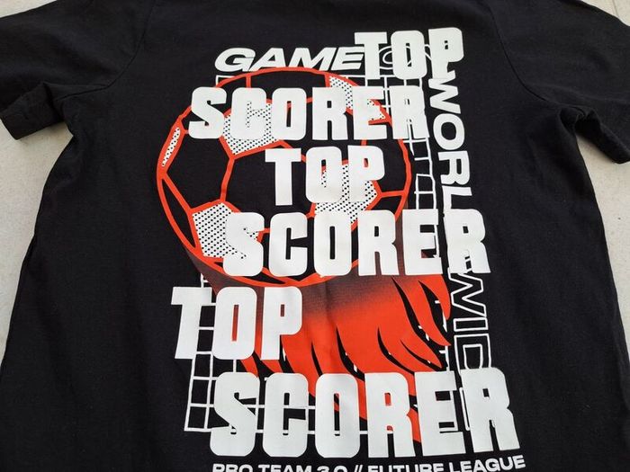Boys T-shirt 11-12yrs