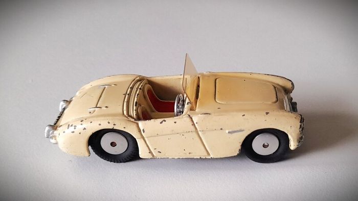 Diecast Vintage Corgi Toys Austin Healey 100 - Fair to Good Original Condition/No Box