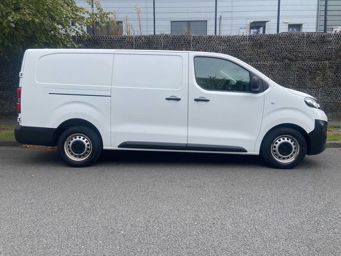 2022 Opel Vivaro 82km