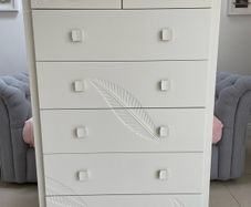 Leaf design Chest of Drawers