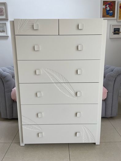 Leaf design Chest of Drawers