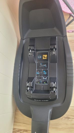 Maxi cosi tinca cabriofix, isofix base plus accessories