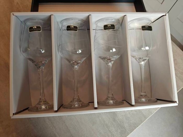 Wine Glass Set