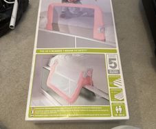 pink bed guard