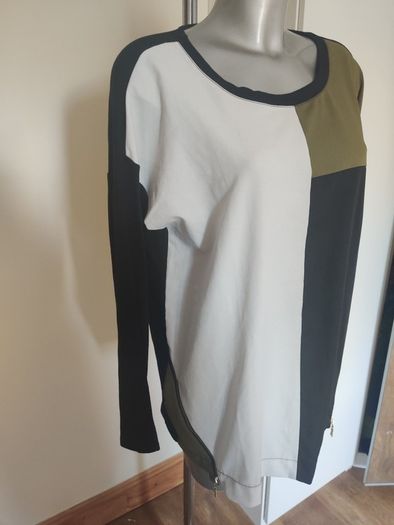 Laura scott sweatshirt size UK18 EU46 Postage included