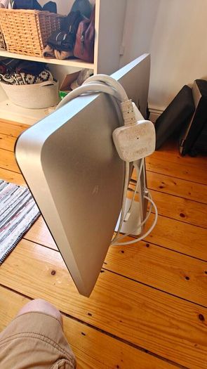 Apple 27-Inch Thunderbolt Display