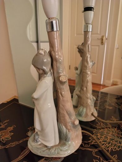 Vintage Nao by Lladro Lamp. Girl with Dog.