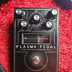 plasma guitar distortion pedal gamechanger audio