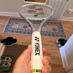 YONEX MUSE 100 tennis racket