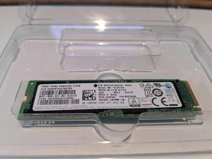 Samsung Mz-vlv512d - 512gb M.2 Pcie Nvme 2280 Tlc 3d-nand Ssd