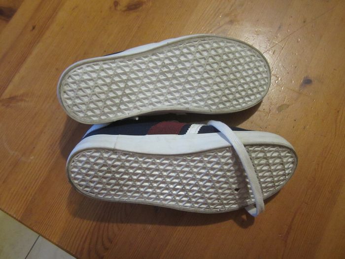 Ben Sherman    size 2