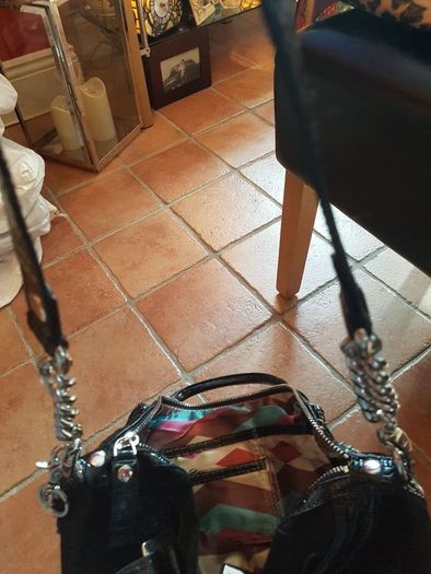 Guess Womens Handbag
