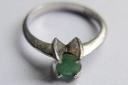 Vintage 925 Sterling Silver Ring with Green Stone