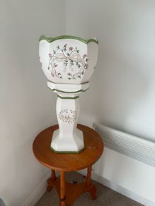 planter and pedestal stand set