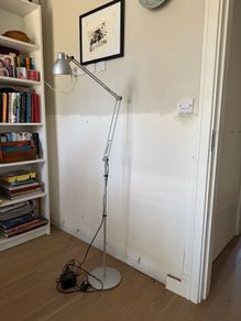floor lamp