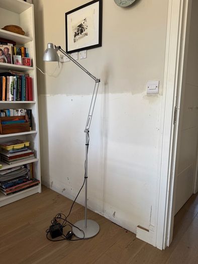 floor lamp