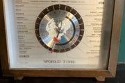 24 av clock