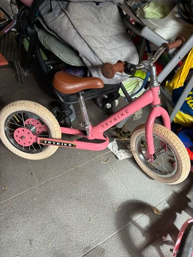 Pink tribike