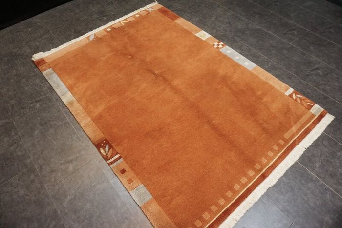 P.ersian Nepal Rug Burnt Umber 2x1..43m (NEP24)