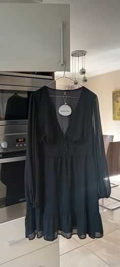 ladies dresses/jeans etc