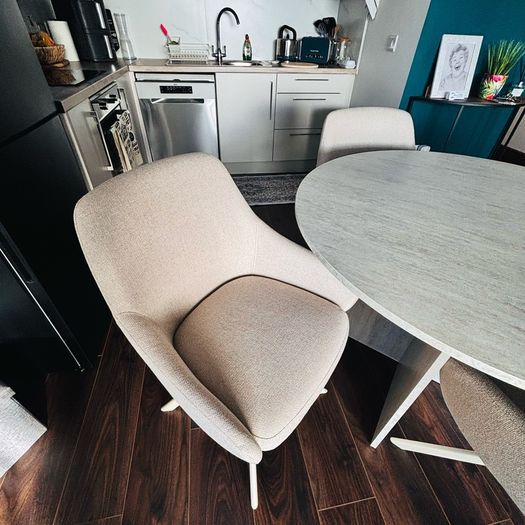 Dining table and 4 chairs .