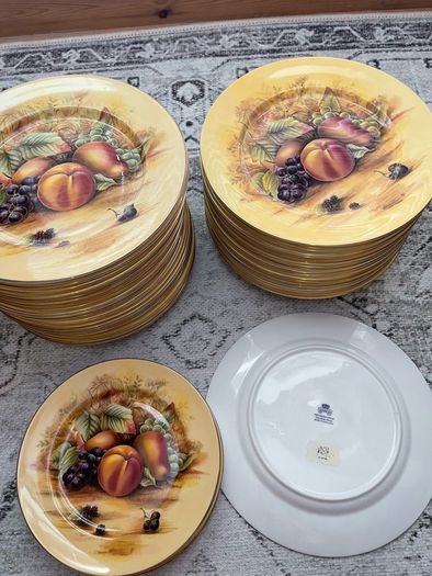 Aynsley "Orchard gold "
