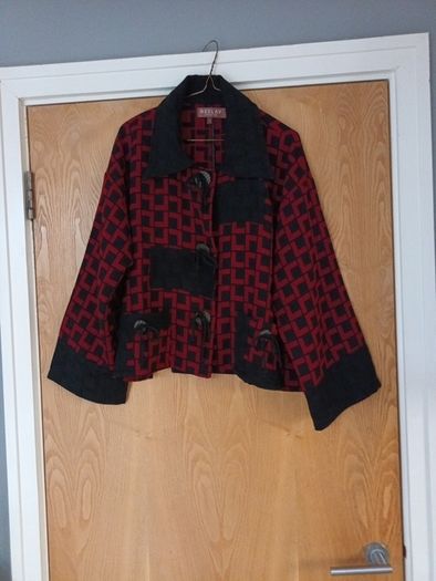 Neslay Red/Black  Box Jacket. S .18.   New- No Tag.